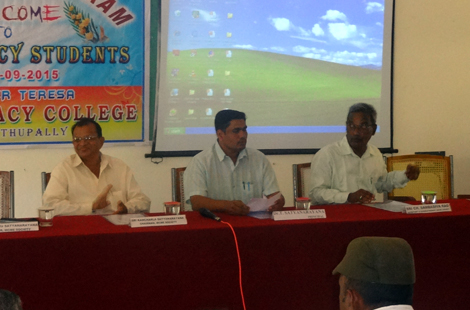 Faculty at a college seminar